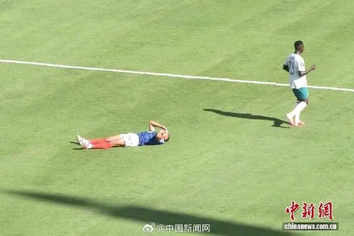 世界杯为了等广告播完，让球员多站了40秒才恢复比赛	，“强制补水”遭吐槽